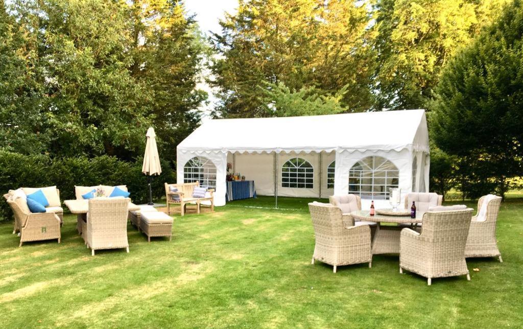 مبيت وإفطار Great Badminton Parsonage House, Badminton المظهر الخارجي الصورة