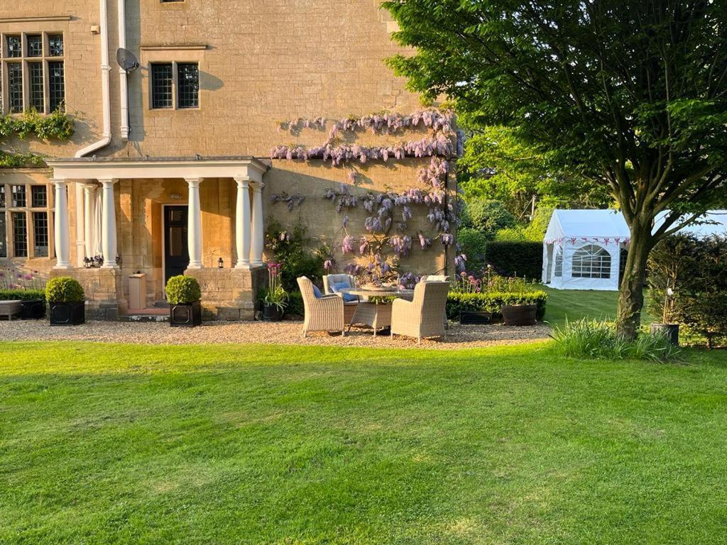مبيت وإفطار Great Badminton Parsonage House, Badminton المظهر الخارجي الصورة