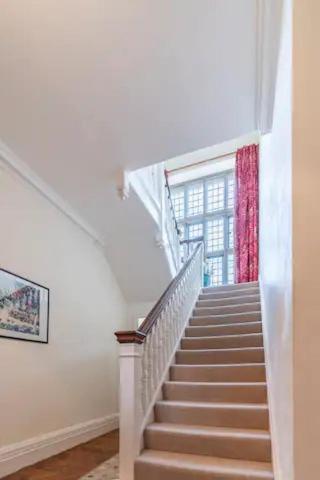 مبيت وإفطار Great Badminton Parsonage House, Badminton المظهر الخارجي الصورة