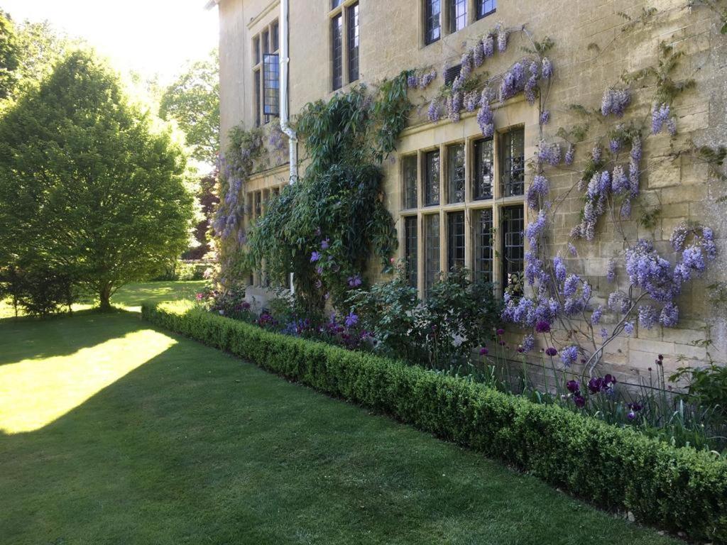 مبيت وإفطار Great Badminton Parsonage House, Badminton المظهر الخارجي الصورة